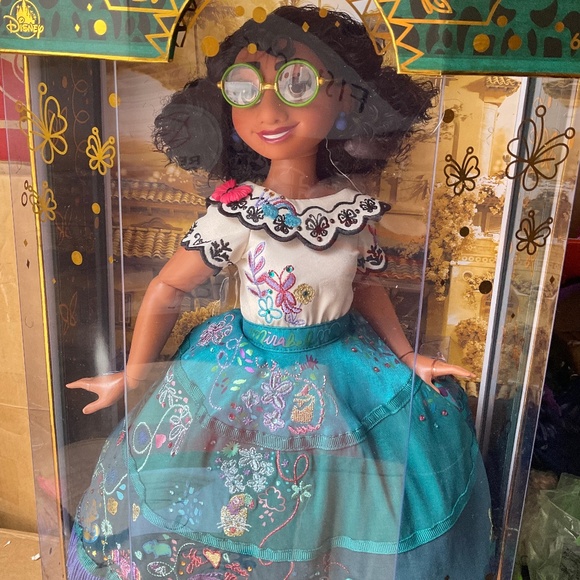 Disney Encanto Mirable limited edition doll - Picture 1 of 4